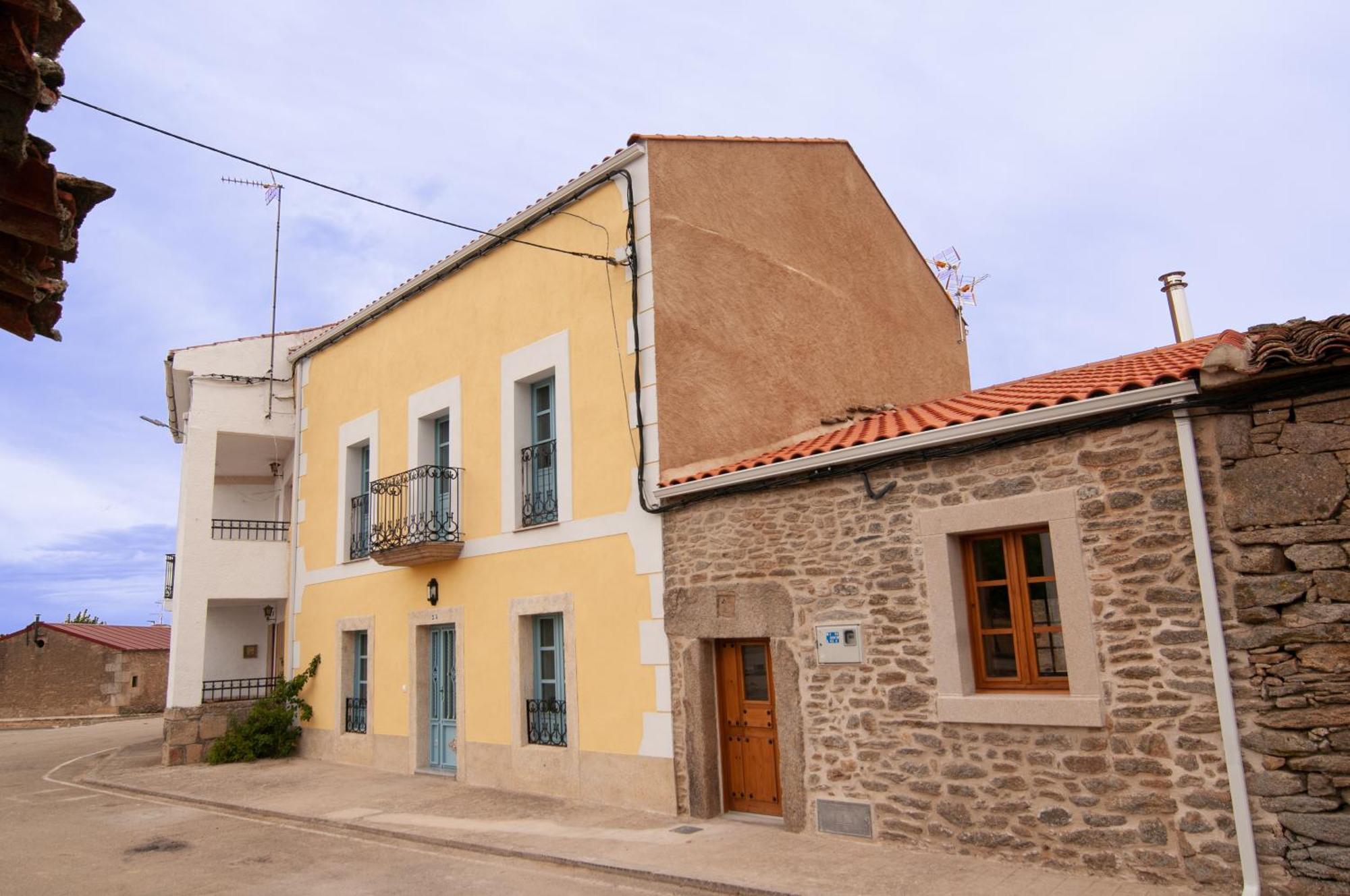 Casa Amarilla Arribes Villa Cerezal de Penahorcada Exterior photo